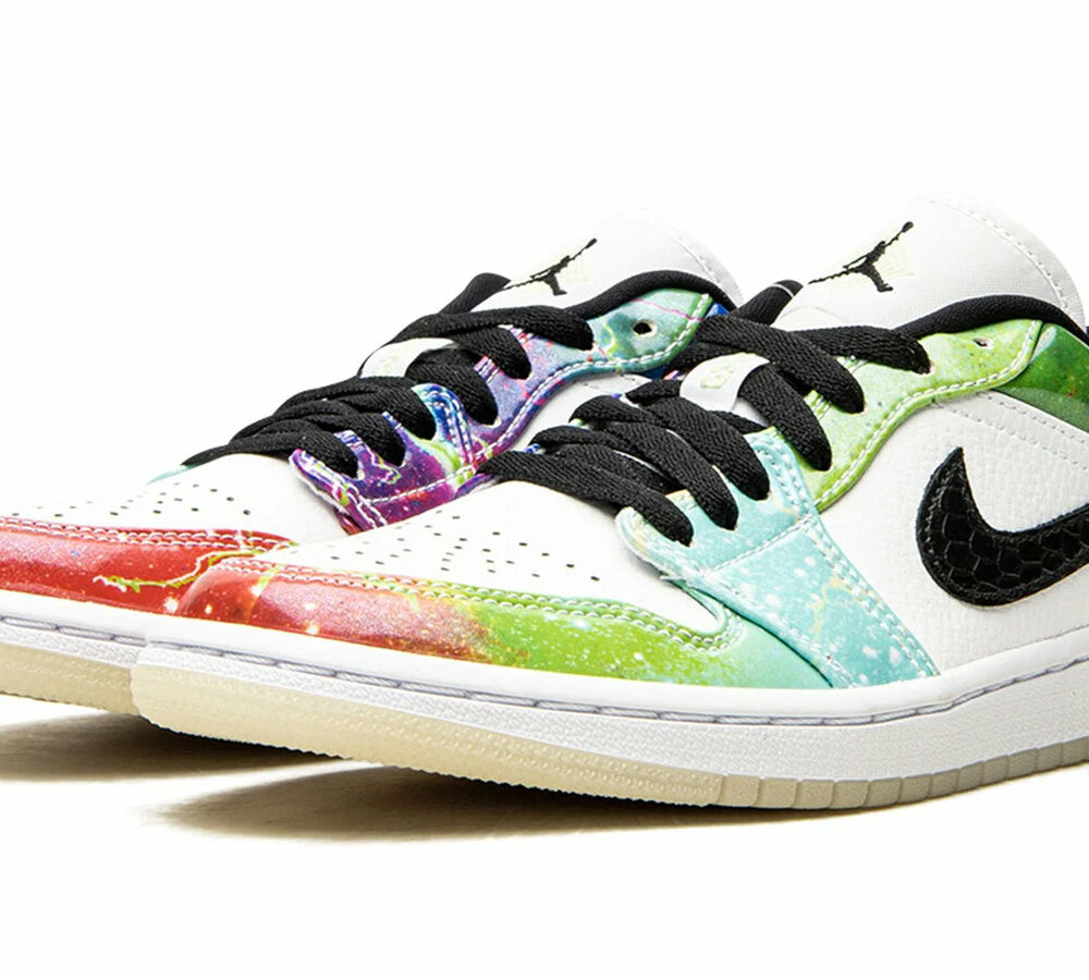 Air Jordan 1 Low WMNS "Galaxy" CW7310-909