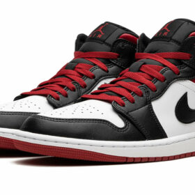Air Jordan 1 Mid "Gym Red Black Toe" DQ8426-106