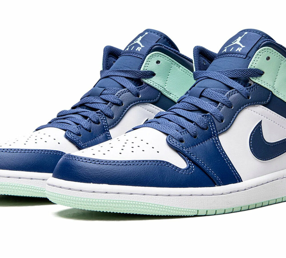 Air Jordan 1 Mid "Blue Mint" 554725-413