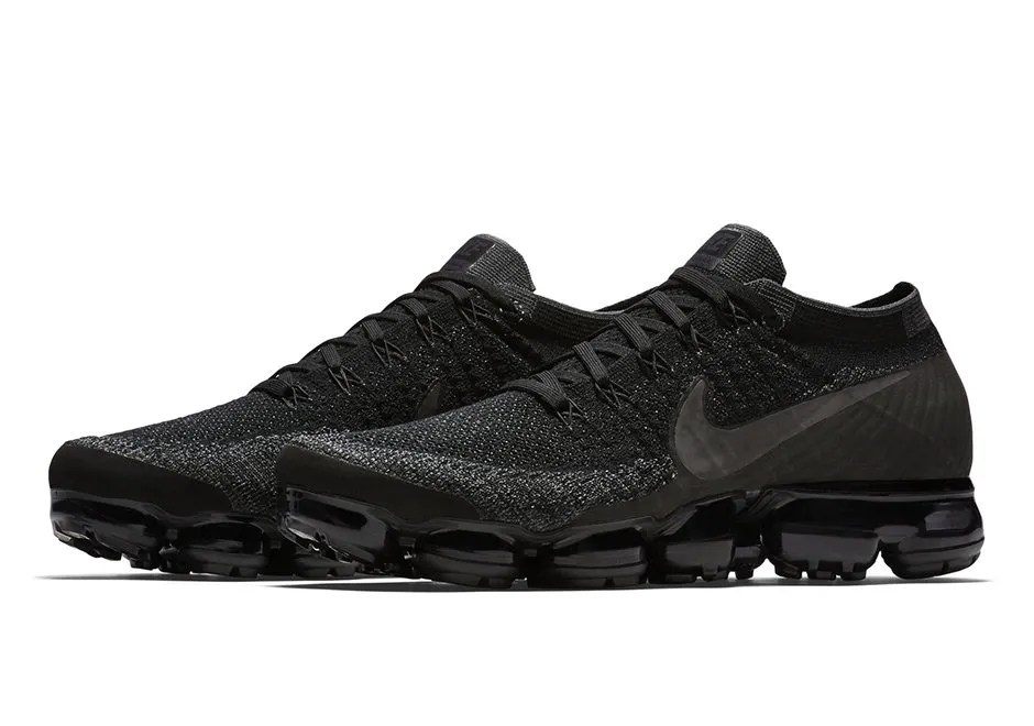 NikeLab Wmns Air VaporMax 'Triple Black' 899472-003