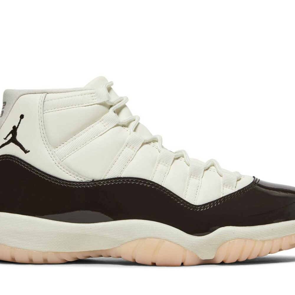 AIR JORDAN 11 WMNS "Neapolitan" AR0715-101